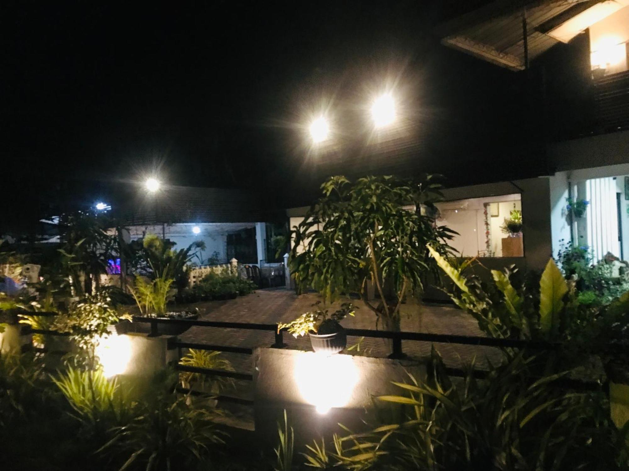 Pinidiya Resort Анурадхапура Екстериор снимка