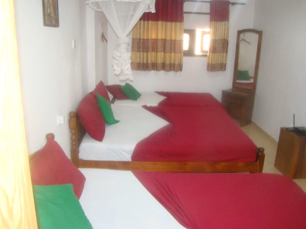 Pinidiya Resort Анурадхапура Екстериор снимка