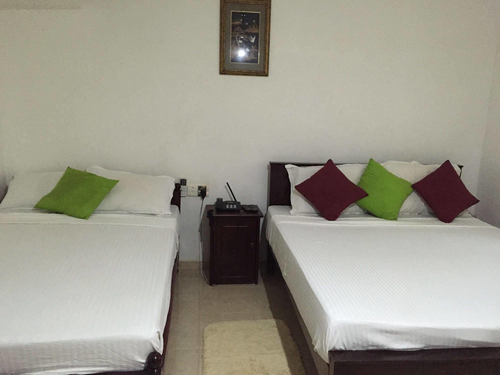 Pinidiya Resort Анурадхапура Екстериор снимка